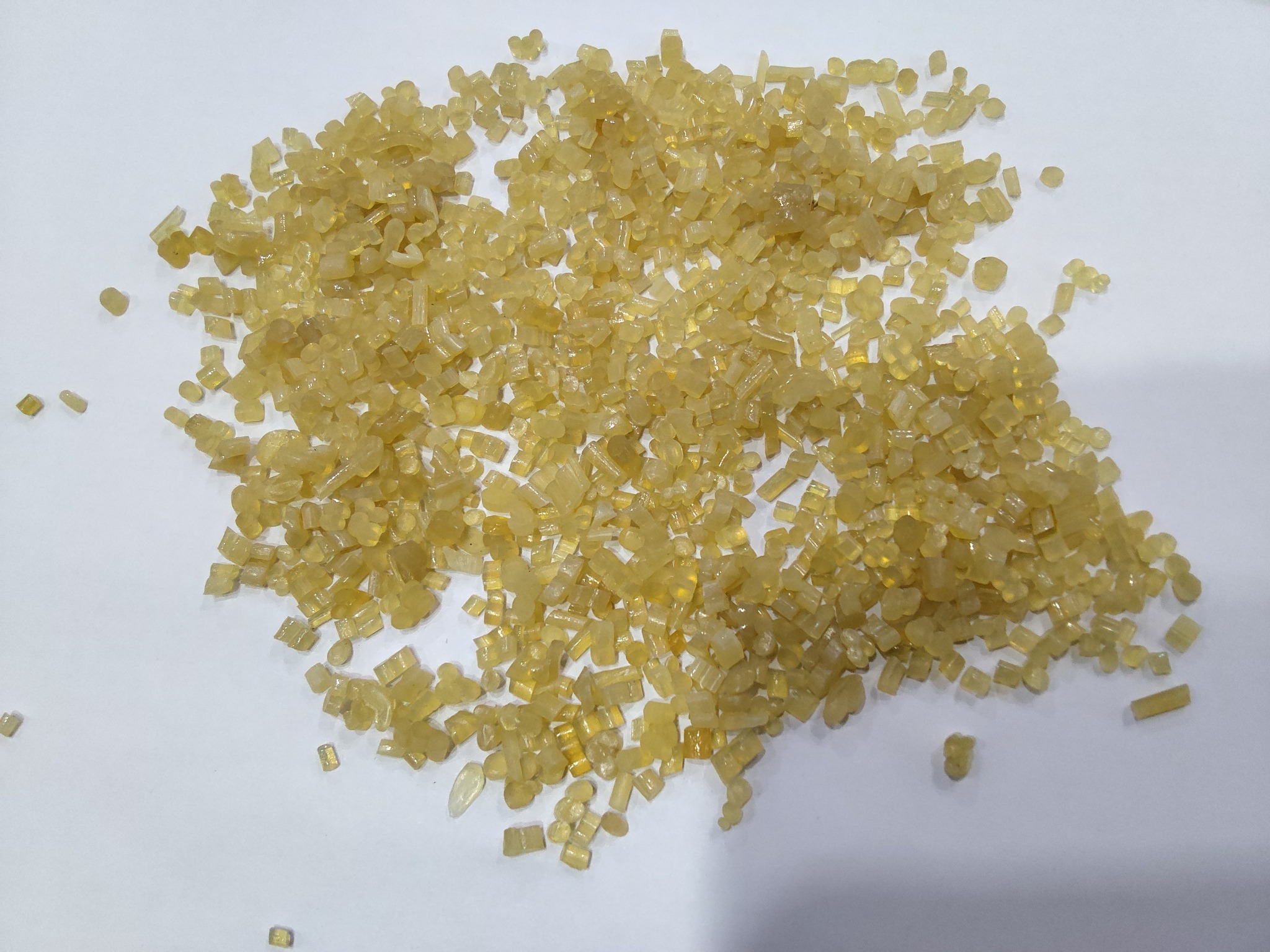 Natural tea-colour TPU granules